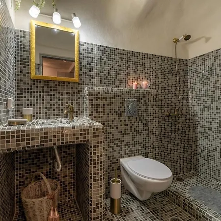 Black Bay Caves Apartment Akrotiri (Santorini)