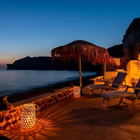 Black Bay Caves Apartment Akrotiri (Santorini)