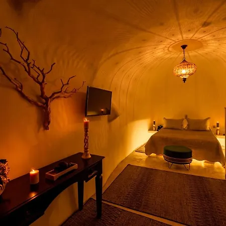 Black Bay Caves Apartment *
